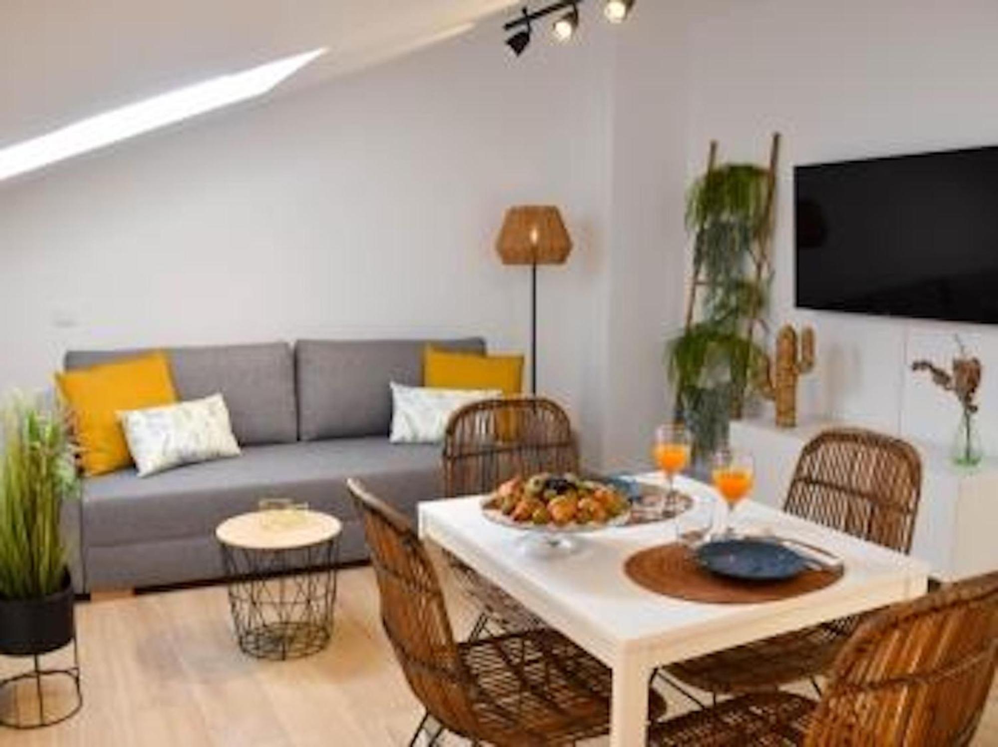 Holidays2Malaga Picasso Area Apartment Exterior foto